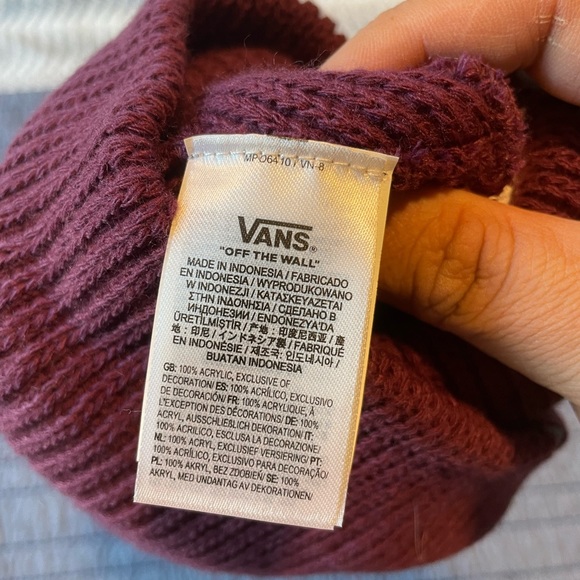 VANS - Burgundy Knit Beanie, One Size Fits Most, NWT - Picture 7 of 7